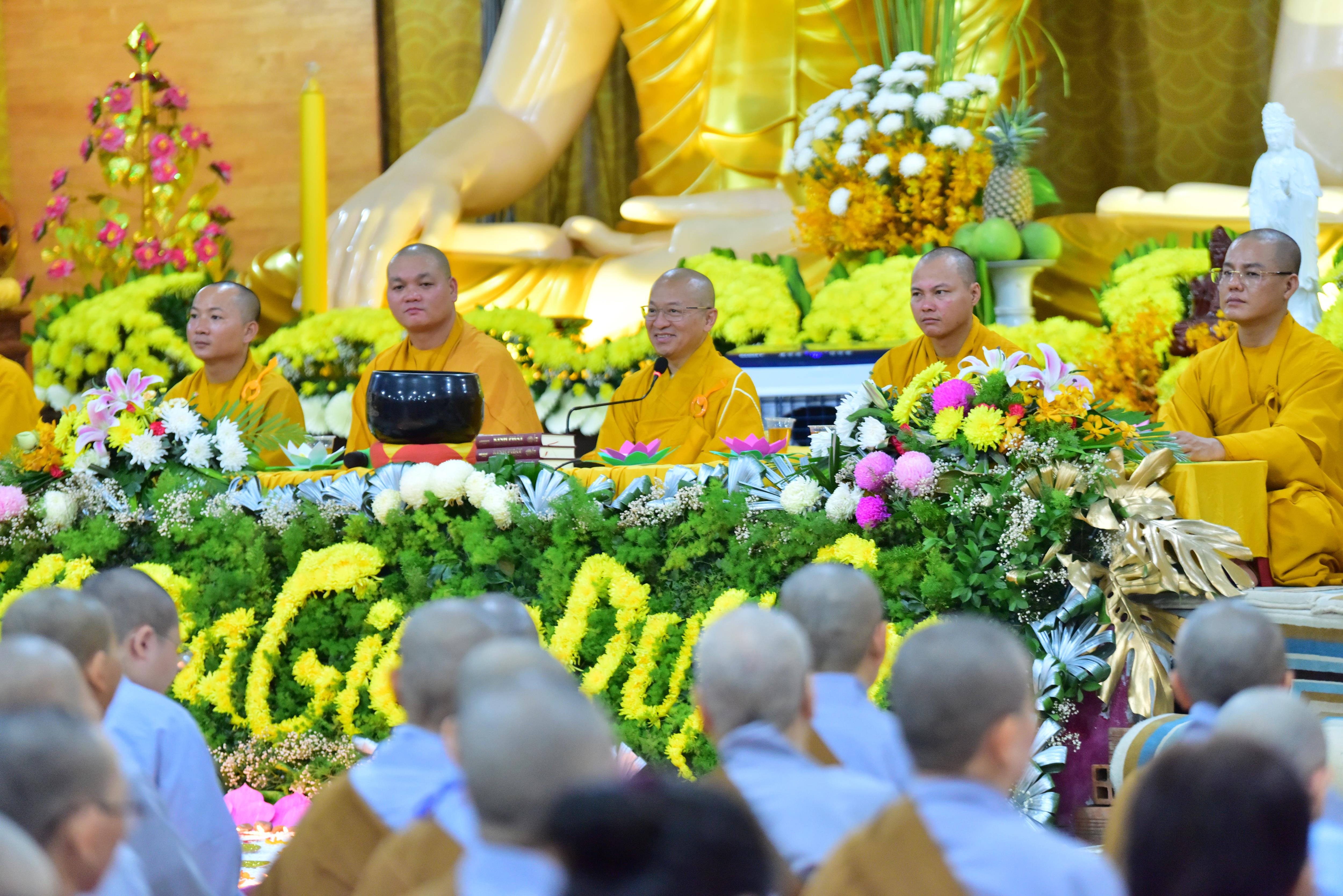 Đêm thiền trà khóa tu Xuất gia gieo duyên lần 3 tại chùa Quan Âm Đông Hải