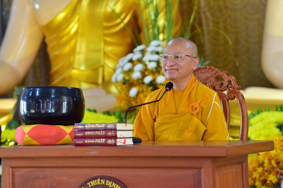 Vấn đáp tu học khóa tu Xuất gia gieo duyên lần 3 tại chùa Quan Âm Đông Hải