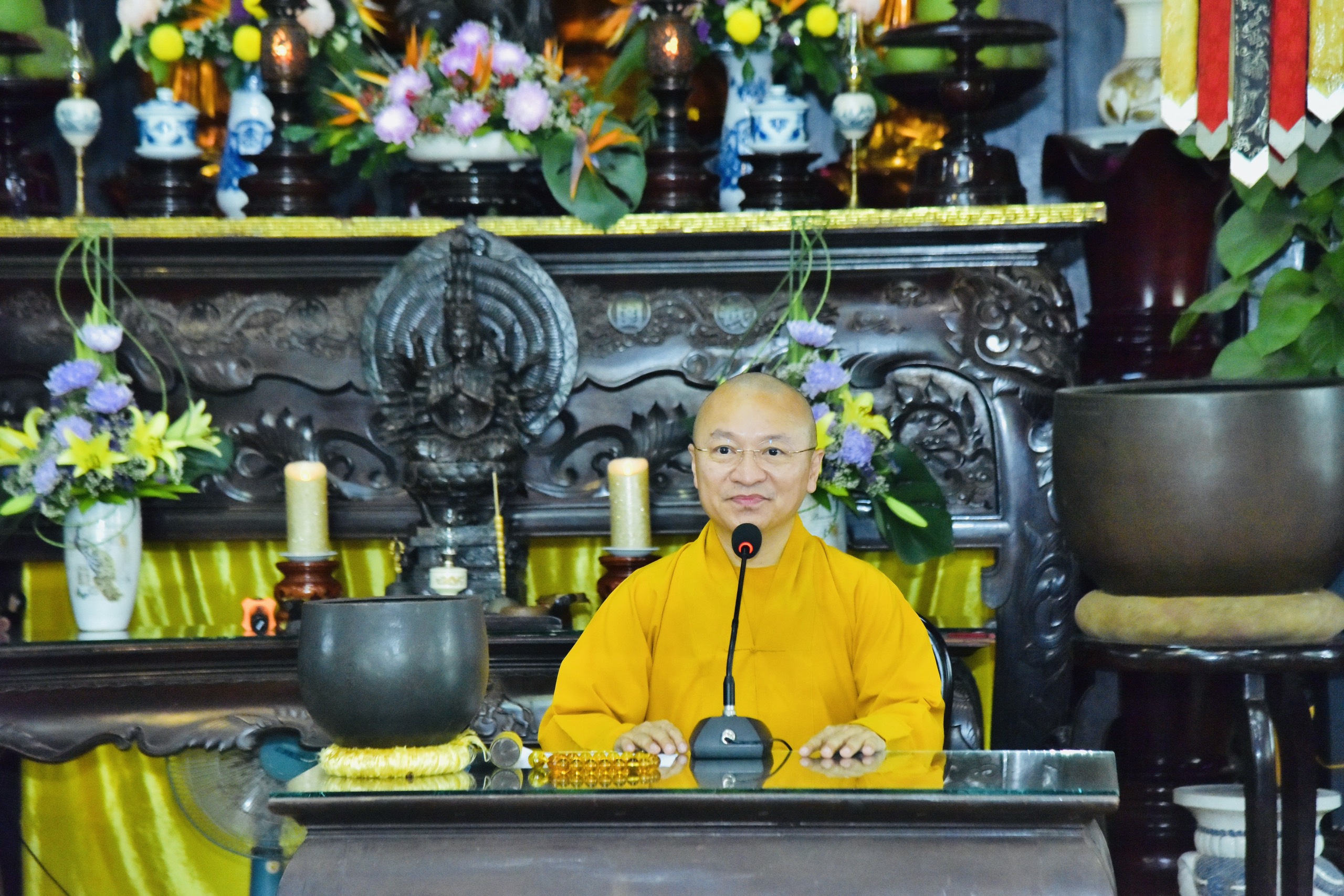 Pháp thoại Các vấn nạn tuổi trẻ